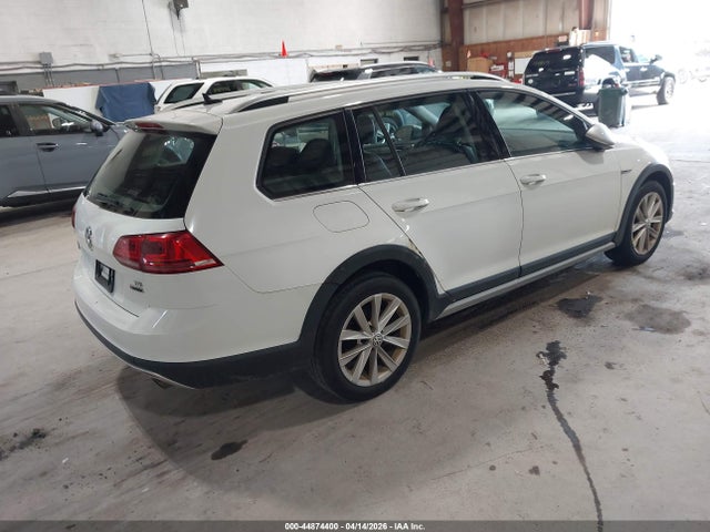 2017 VOLKSWAGEN GOLF ALLTRACK 3VWH17AUXHM530007 Photo 3