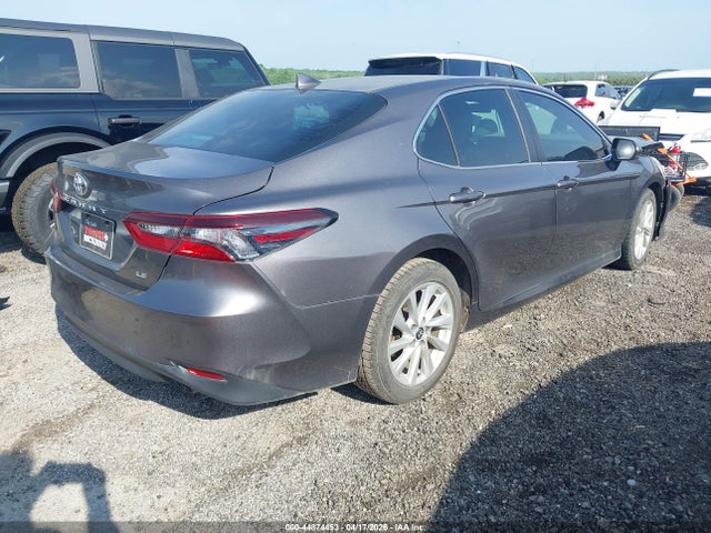 Продажа на аукционе авто 2022 Toyota Camry Le, vin: 4T1C11AK9NU633799, номер лота: 44874453