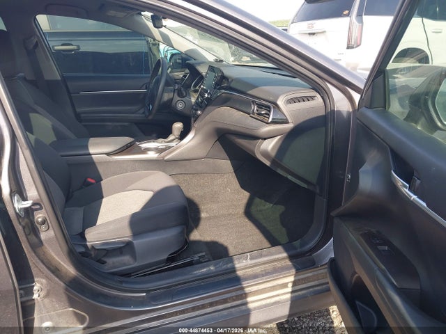 Продажа на аукционе авто 2022 Toyota Camry Le, vin: 4T1C11AK9NU633799, номер лота: 44874453