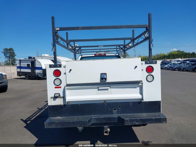 1GB1KUEG3GF227318 Chevrolet Silverado 2500hd Wt