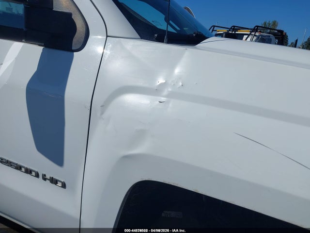 1GB1KUEG3GF227318 Chevrolet Silverado 2500hd Wt