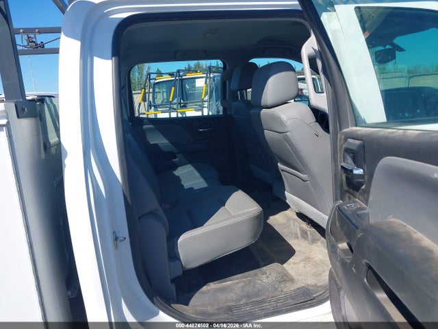 1GB1KUEG3GF227318 Chevrolet Silverado 2500hd Wt