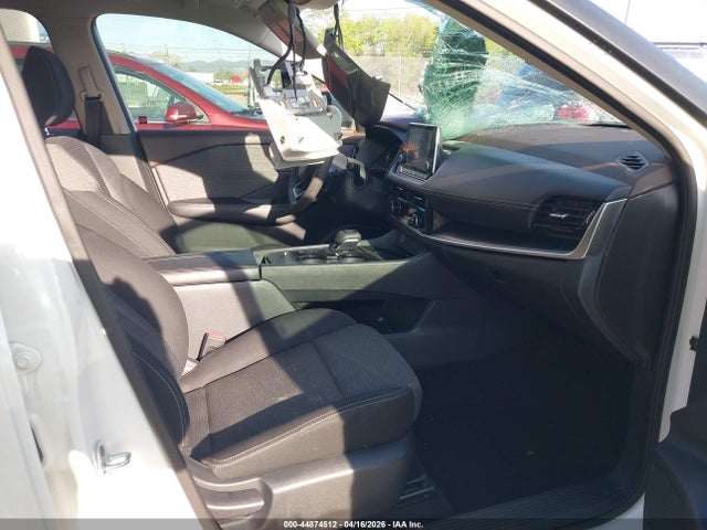 2022 Nissan Rogue Sv Fwd მანქანა იყიდება აუქციონზე, vin: 5N1BT3BA9NC673166, აუქციონის ნომერი: 44874512