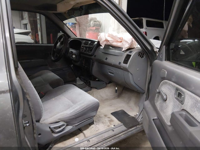 44874540 :رقم المزاد ، 1N6DD26S3YC414830 vin ، 2000 Nissan Frontier Xe مزاد بيع