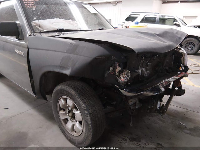 44874540 :رقم المزاد ، 1N6DD26S3YC414830 vin ، 2000 Nissan Frontier Xe مزاد بيع
