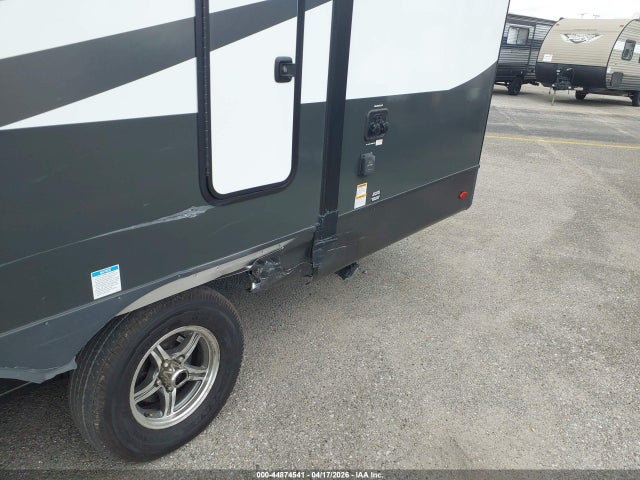 2025 Forest River Rockwood Mini Lite მანქანა იყიდება აუქციონზე, vin: 4X4TRLB27SD461981, აუქციონის ნომერი: 44874541