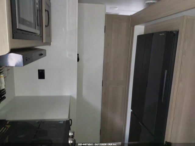 2025 Forest River Rockwood Mini Lite მანქანა იყიდება აუქციონზე, vin: 4X4TRLB27SD461981, აუქციონის ნომერი: 44874541