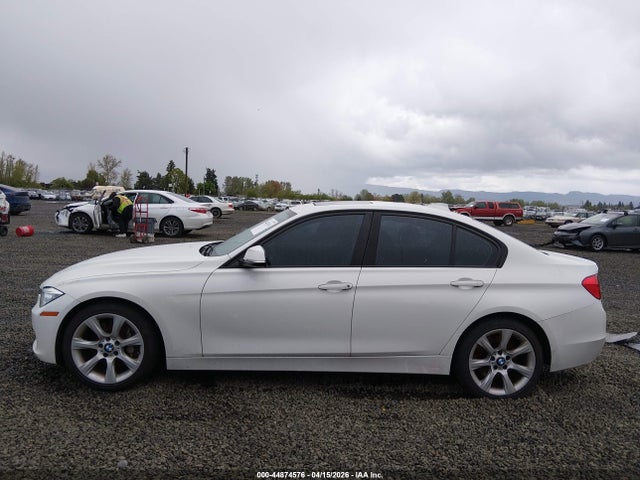 44874576 :رقم المزاد ، WBA3A9G5XDNP37132 vin ، 2013 Bmw 335i مزاد بيع