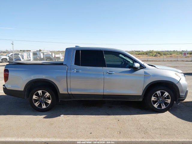 44874598 :رقم المزاد ، 5FPYK3F76HB011799 vin ، 2017 Honda Ridgeline Rtl-e مزاد بيع