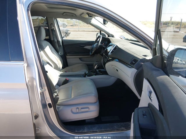 44874598 :رقم المزاد ، 5FPYK3F76HB011799 vin ، 2017 Honda Ridgeline Rtl-e مزاد بيع