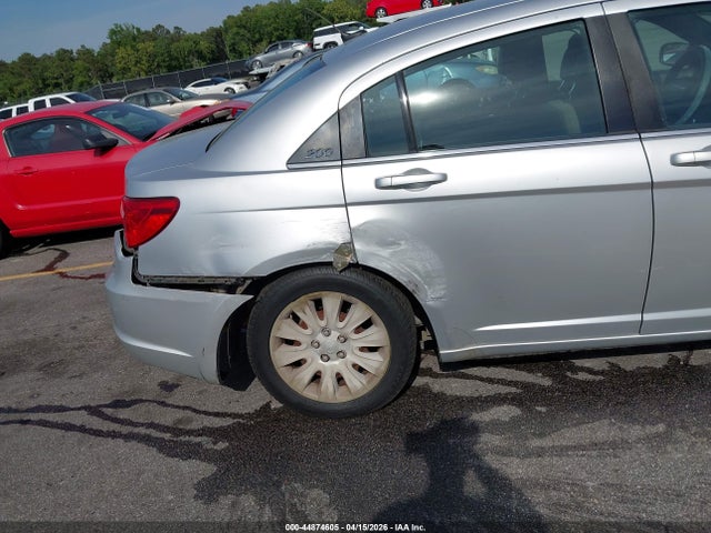 Продажа на аукционе авто 2011 Chrysler 200 Lx, vin: 1C3BC4FB2BN585643, номер лота: 44874605
