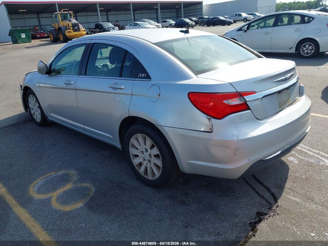 Продажа на аукционе авто 2011 Chrysler 200 Lx, vin: 1C3BC4FB2BN585643, номер лота: 44874605
