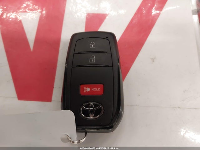 Toyota Prius Le Awd-e 2026 JTDADABU0T3031301 Image 11