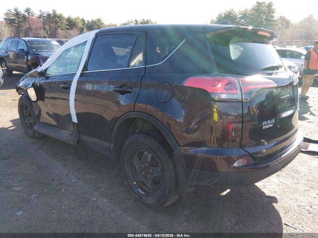 2T3BFREV2JW831240 Toyota RAV4 LE