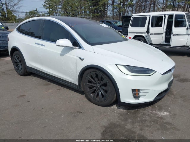 Продажа на аукционе авто 2018 Tesla Model X 100d/75d/p100d, vin: 5YJXCBE26JF087983, номер лота: 44874671