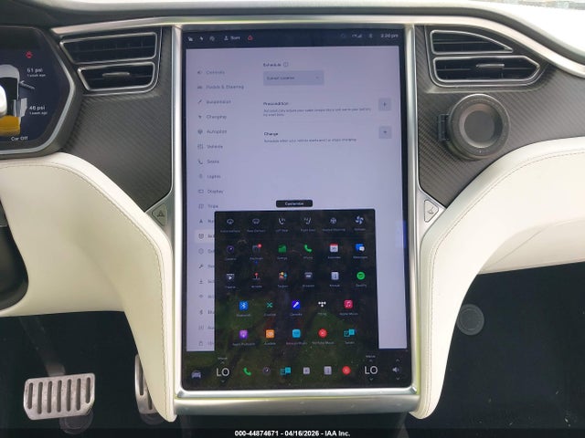 Продажа на аукционе авто 2018 Tesla Model X 100d/75d/p100d, vin: 5YJXCBE26JF087983, номер лота: 44874671