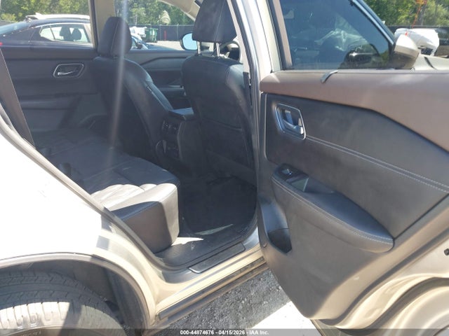 Продаж на аукціоні авто 2021 Nissan Rogue Platinum Intelligent Awd, vin: JN8AT3DD2MW319580, номер лоту: 44874676