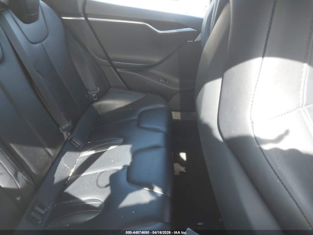 44874690 :رقم المزاد ، 5YJSA1H25FF087602 vin ، 2015 Tesla Model S 70d/85d/p85d مزاد بيع