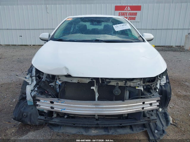 44874699 :رقم المزاد ، 5YFEPMAE6MP257307 vin ، 2021 Toyota Corolla Le مزاد بيع