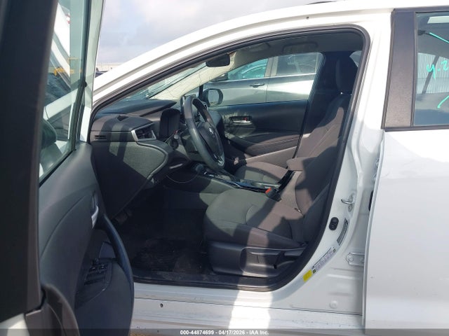 44874699 :رقم المزاد ، 5YFEPMAE6MP257307 vin ، 2021 Toyota Corolla Le مزاد بيع