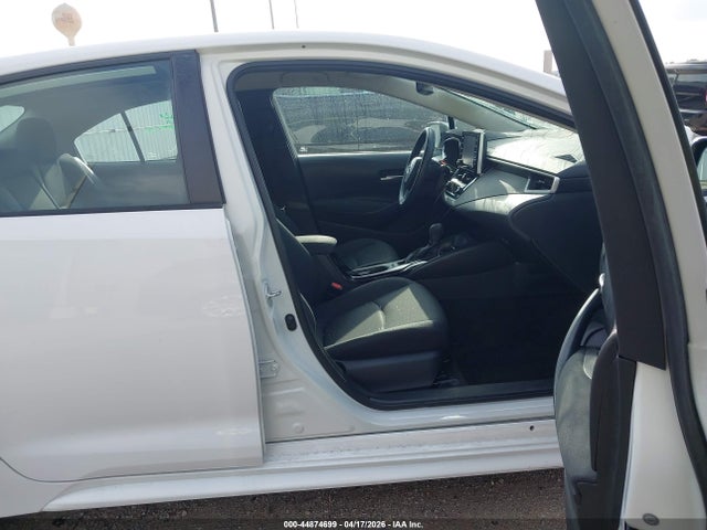 44874699 :رقم المزاد ، 5YFEPMAE6MP257307 vin ، 2021 Toyota Corolla Le مزاد بيع