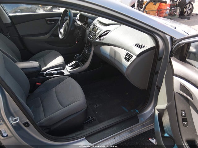 Продаж на аукціоні авто 2016 Hyundai Elantra Se, vin: 5NPDH4AE8GH710627, номер лоту: 44874707