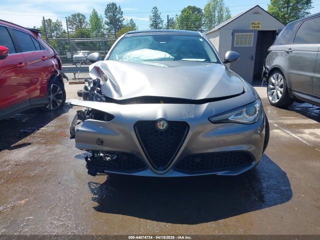 2017 Alfa Romeo Giulia Ti Rwd მანქანა იყიდება აუქციონზე, vin: ZARFAECN0H7548150, აუქციონის ნომერი: 44874724