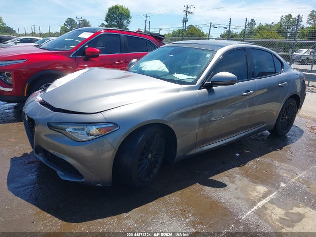 2017 Alfa Romeo Giulia Ti Rwd მანქანა იყიდება აუქციონზე, vin: ZARFAECN0H7548150, აუქციონის ნომერი: 44874724