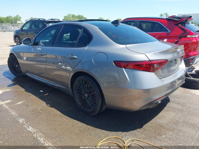 2017 Alfa Romeo Giulia Ti Rwd მანქანა იყიდება აუქციონზე, vin: ZARFAECN0H7548150, აუქციონის ნომერი: 44874724