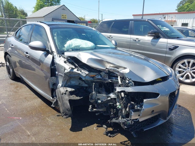 2017 Alfa Romeo Giulia Ti Rwd მანქანა იყიდება აუქციონზე, vin: ZARFAECN0H7548150, აუქციონის ნომერი: 44874724