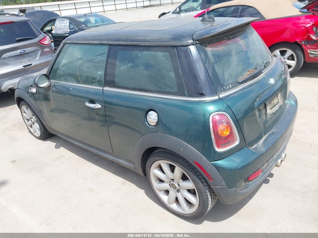2007 MINI COOPER S WMWMF73547TT82264 Photo 2