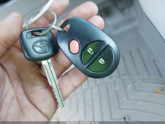 2011 TOYOTA SIENNA 5TDKA3DC2BS001985 Photo 10