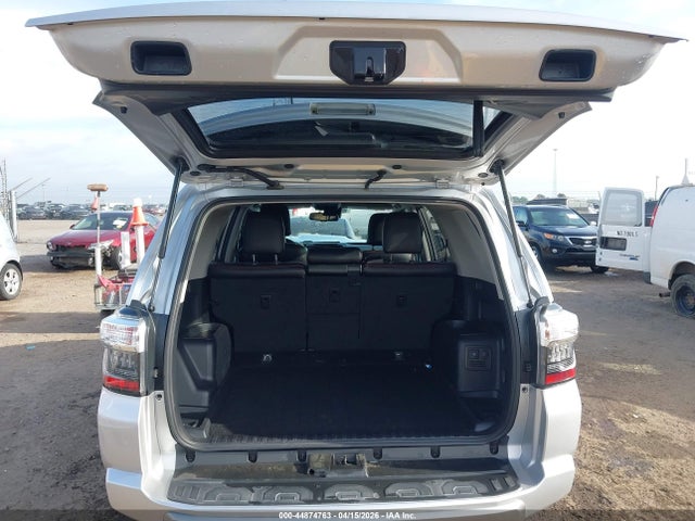 2020 Toyota 4runner Trd Off Road მანქანა იყიდება აუქციონზე, vin: JTEBU5JR2L5778097, აუქციონის ნომერი: 44874763