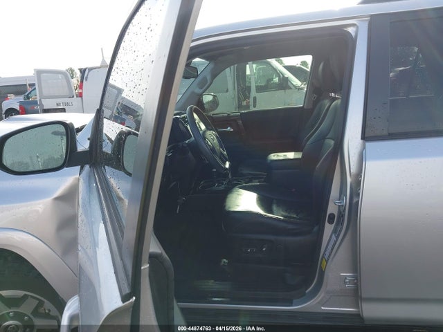 2020 Toyota 4runner Trd Off Road მანქანა იყიდება აუქციონზე, vin: JTEBU5JR2L5778097, აუქციონის ნომერი: 44874763