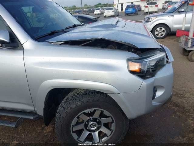 2020 Toyota 4runner Trd Off Road მანქანა იყიდება აუქციონზე, vin: JTEBU5JR2L5778097, აუქციონის ნომერი: 44874763