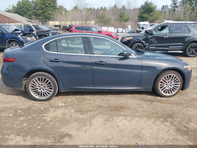 2019 Alfa Romeo Giulia Ti Lusso Awd მანქანა იყიდება აუქციონზე, vin: ZARFANBN4K7623084, აუქციონის ნომერი: 44874794