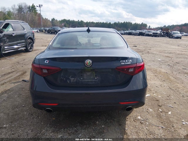 2019 Alfa Romeo Giulia Ti Lusso Awd მანქანა იყიდება აუქციონზე, vin: ZARFANBN4K7623084, აუქციონის ნომერი: 44874794
