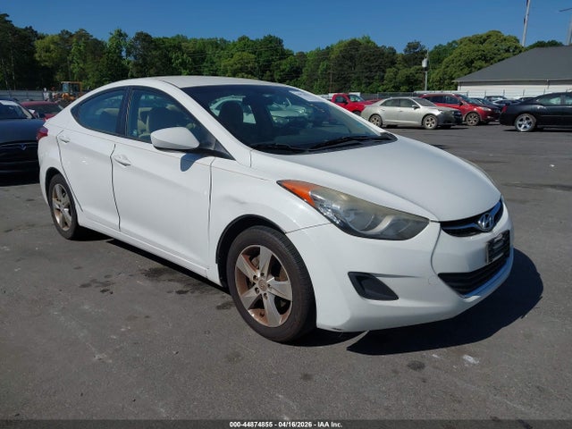 2011 HYUNDAI ELANTRA 5NPDH4AE3BH046617