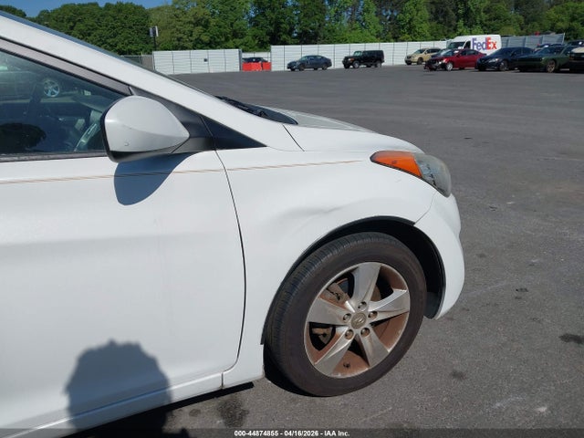 2011 HYUNDAI ELANTRA 5NPDH4AE3BH046617 Photo 5