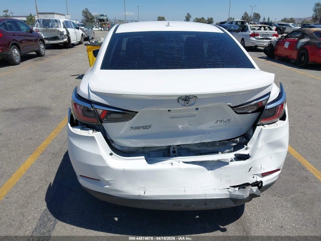3MYDLBYV5KY513565 Toyota Yaris Xle