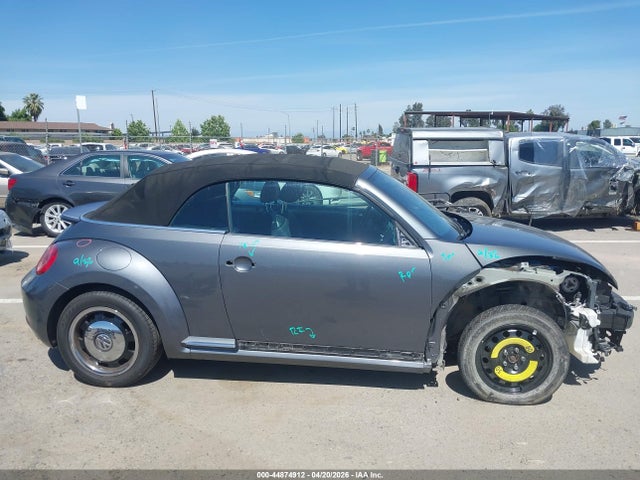 2013 Volkswagen Beetle 2.5l მანქანა იყიდება აუქციონზე, vin: 3VW5P7AT2DM810782, აუქციონის ნომერი: 44874912
