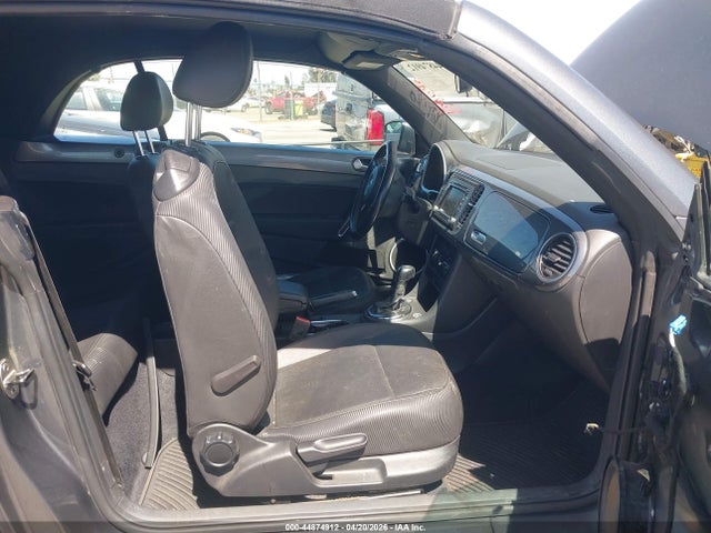 2013 Volkswagen Beetle 2.5l მანქანა იყიდება აუქციონზე, vin: 3VW5P7AT2DM810782, აუქციონის ნომერი: 44874912