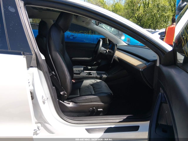 44874943 :رقم المزاد ، 5YJ3E1EA9MF923493 vin ، 2021 Tesla Model 3 Standard Range Plus Rear-wheel Drive مزاد بيع