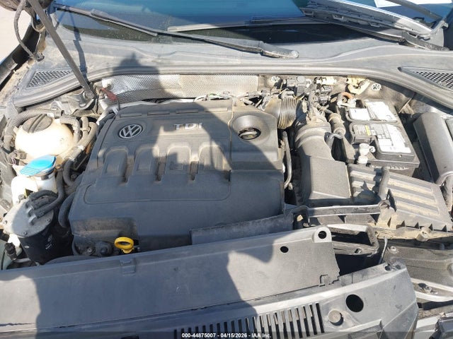 Aukcja sprzedaży 2015 Volkswagen Passat 2.0l Tdi Sel Premium, vin: 1VWCV7A32FC033084, numer aukcji: 44875007