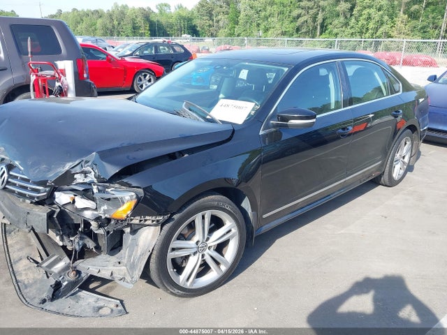 Aukcja sprzedaży 2015 Volkswagen Passat 2.0l Tdi Sel Premium, vin: 1VWCV7A32FC033084, numer aukcji: 44875007