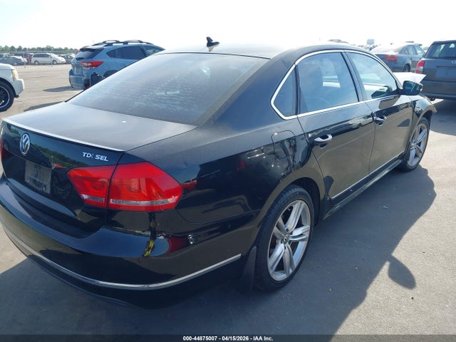 Aukcja sprzedaży 2015 Volkswagen Passat 2.0l Tdi Sel Premium, vin: 1VWCV7A32FC033084, numer aukcji: 44875007