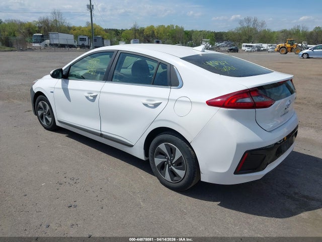 2017 HYUNDAI IONIQ HYBRID KMHC75LC2HU028894 Photo 2
