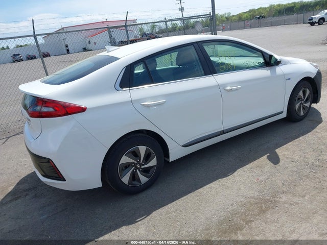 2017 HYUNDAI IONIQ HYBRID KMHC75LC2HU028894 Photo 3
