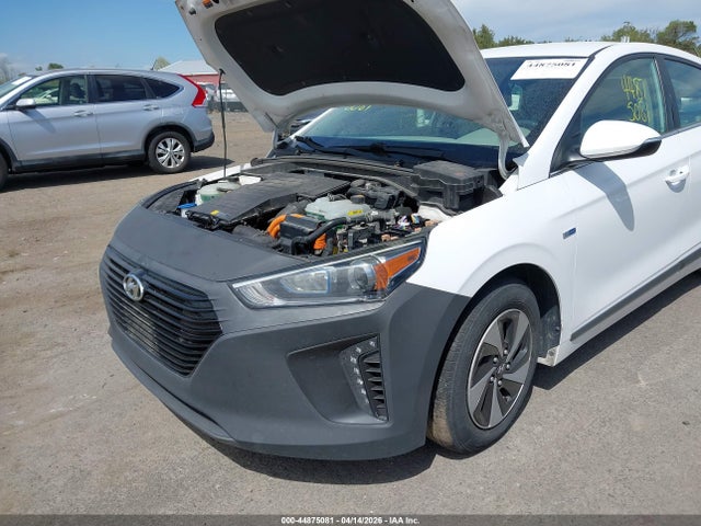2017 HYUNDAI IONIQ HYBRID KMHC75LC2HU028894 Photo 5