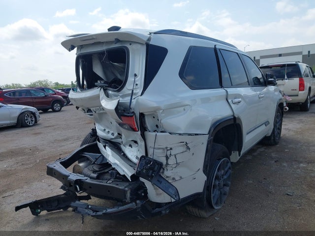 Toyota Sequoia Platinum 2026 7SVAAABA3TX077704 Image 4